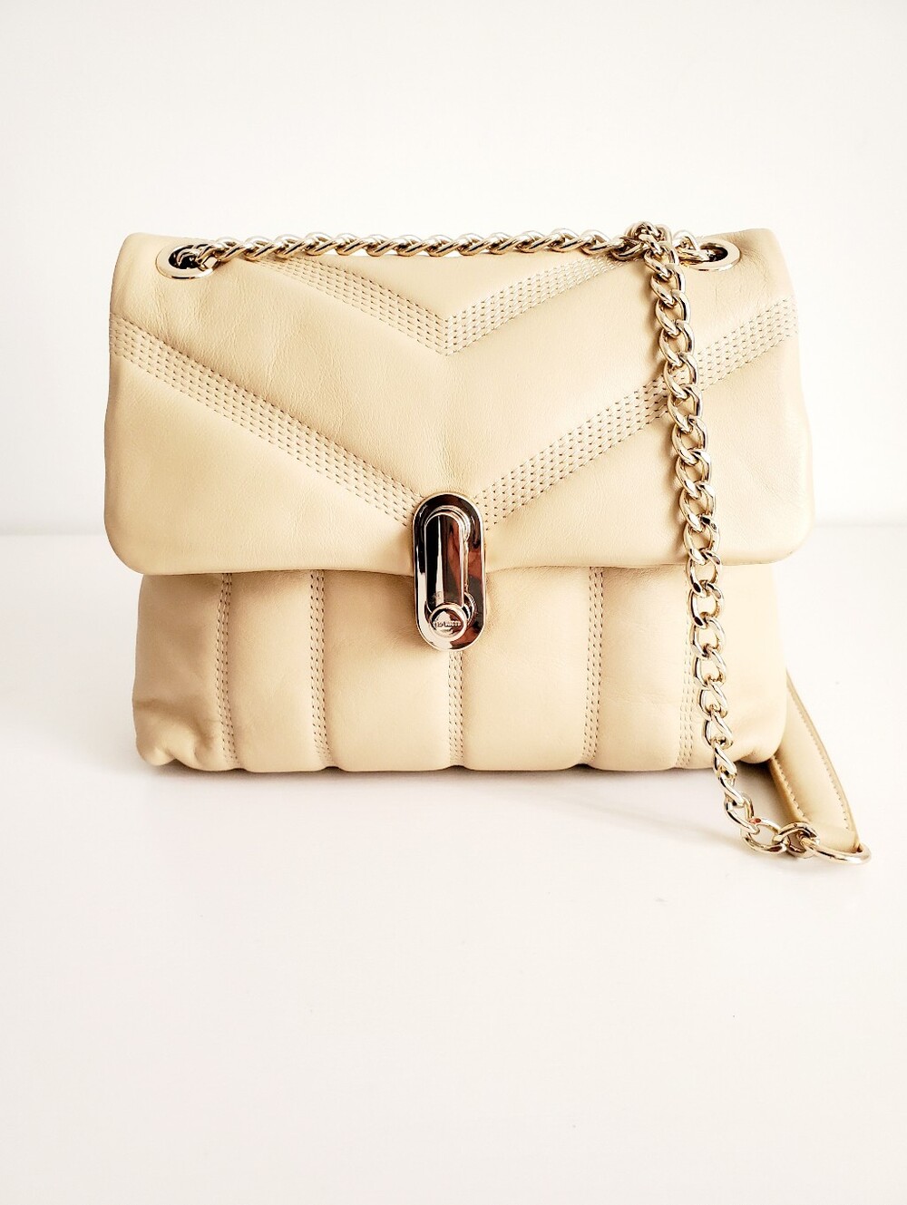 Ted Baker London Cream Leather Quilted Shoulder Bag with Gold Turn-Lock - Picture 1 of 7